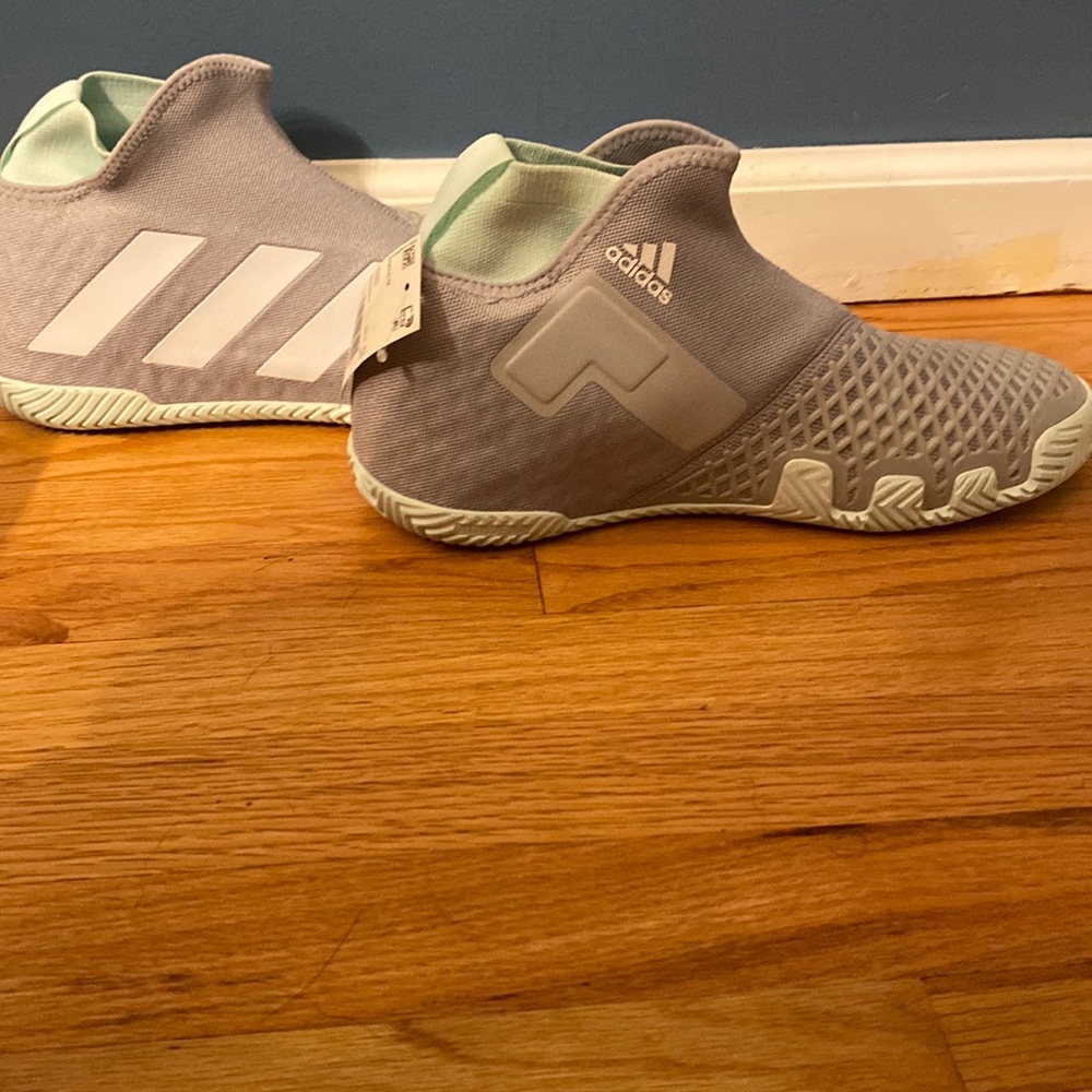adidas-Stycon Laceless HC ‘Grey Dash